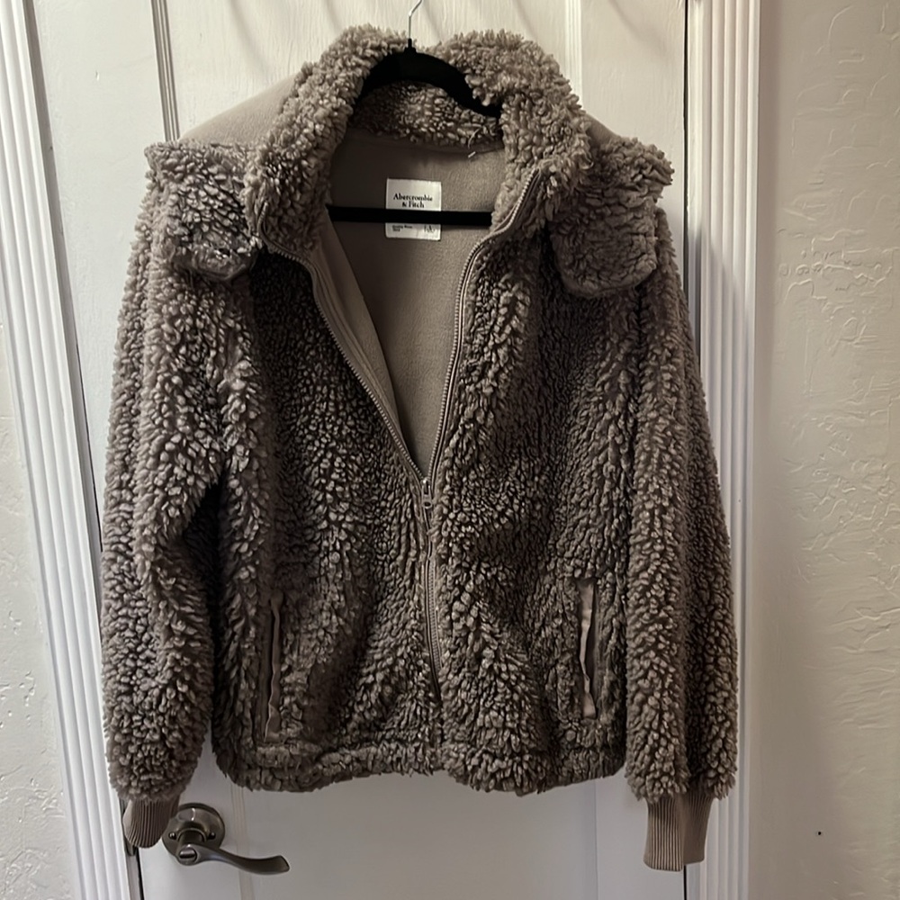A&F Sherpa Jacket w/ Detachable Hood